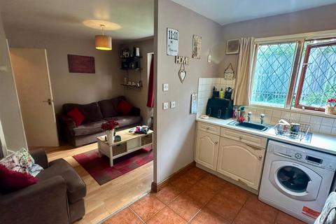 1 bedroom semi-detached house for sale, Regent Gardens, Hereford