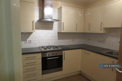 2 bedroom flat to rent, Chelmer Road, London, E9