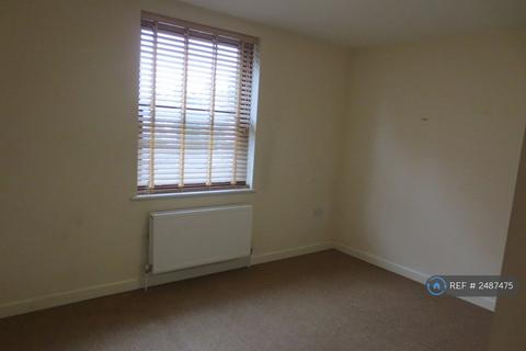 2 bedroom flat to rent, Chelmer Road, London, E9