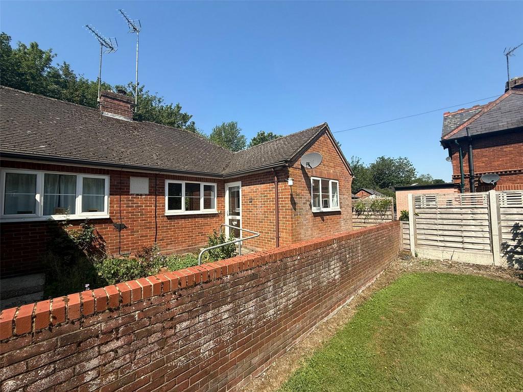 2 bedroom bungalow to rent