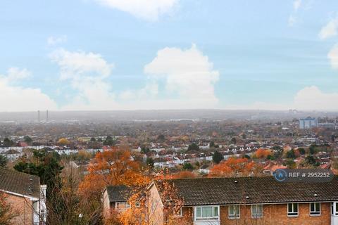 1 bedroom flat to rent, Paul Court, London, SE19