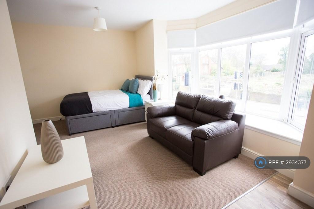 Apartment in Birmingham, West Midlands - More