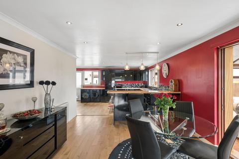 3 bedroom detached bungalow for sale, Eastfield View, Fauldhouse