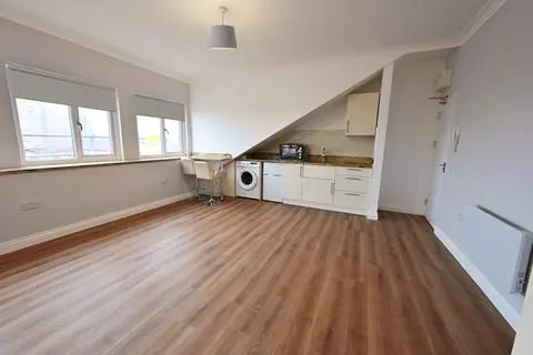 Studio to rent – pohled 2