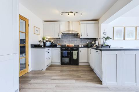 3 bedroom semi-detached house for sale, Greenacre Park Rise, Rawdon, Leeds, West Yorkshire, LS19