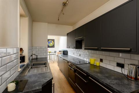2 bedroom terraced house for sale, Neville Street, The Groves, York YO31 8NP