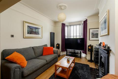 2 bedroom terraced house for sale, Neville Street, The Groves, York YO31 8NP