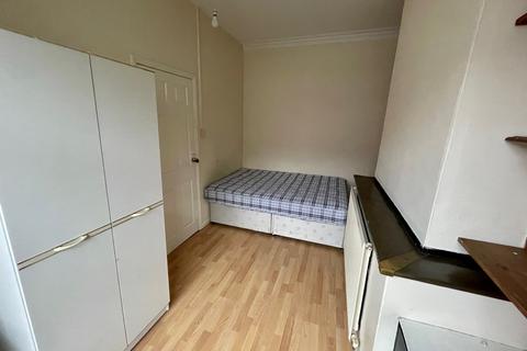 4 bedroom house to rent, Alton Road, Birmingham, B29