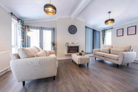 2 bedroom flat for sale - View 5