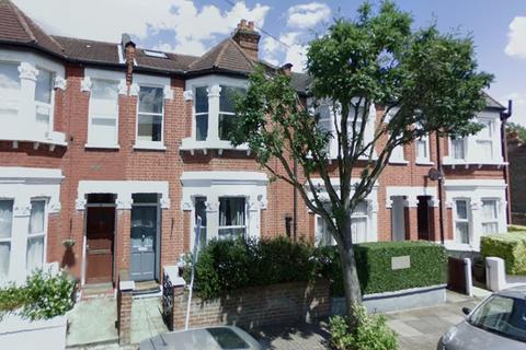 6 bedroom house of multiple occupation to rent, Fernthorpe Road, London, SW16