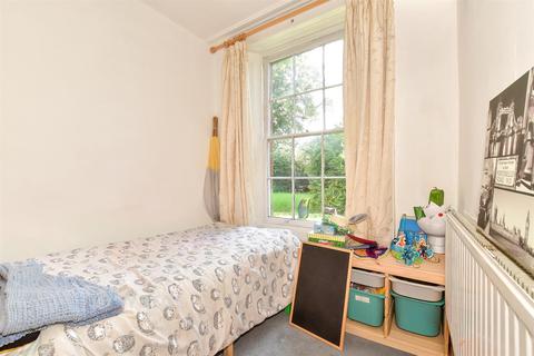 1 bedroom ground floor flat for sale, 27 Oaten Hill, Canterbury CT1