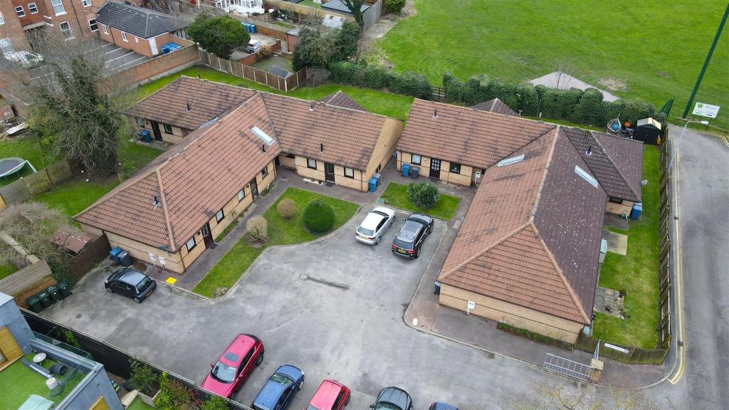 House in Rushcliffe, Compton Acres - View 2