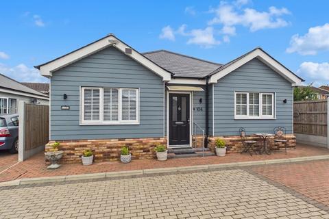 2 bedroom detached bungalow for sale, Morley Hill, Stanford-Le-Hope, SS17