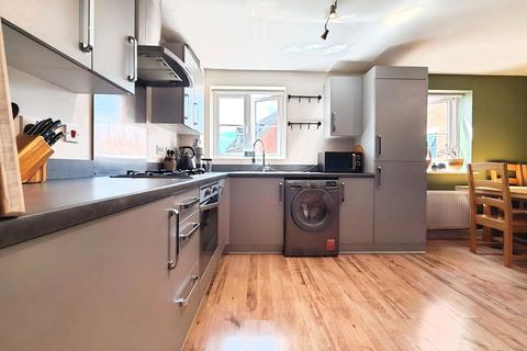 2 bedroom coach house for sale, Casterbridge Road, Haydon End, SN25
