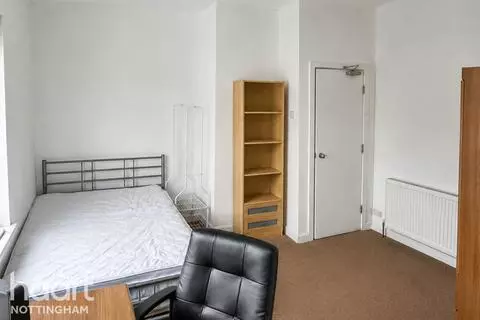 4 bedroom terraced house for sale - View 3