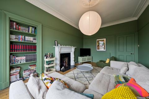 2 bedroom flat for sale, 1 Battlefield Gardens, Flat 2/3, Battlefield, Glasgow, G42 9JR