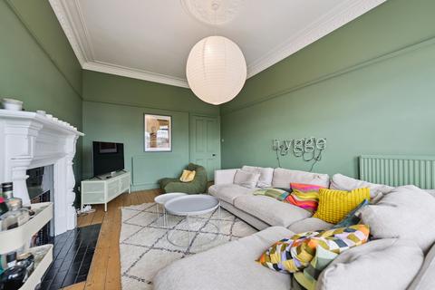 2 bedroom flat for sale, 1 Battlefield Gardens, Flat 2/3, Battlefield, Glasgow, G42 9JR