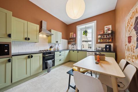 2 bedroom flat for sale, 1 Battlefield Gardens, Flat 2/3, Battlefield, Glasgow, G42 9JR
