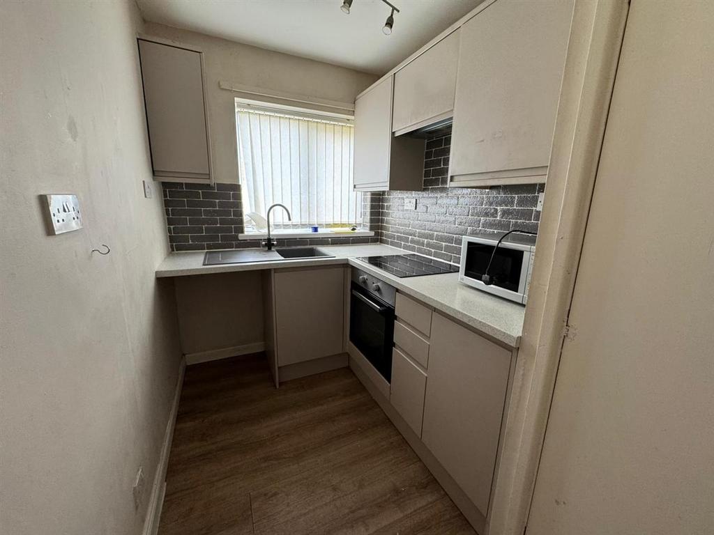 Apartment in Liverpool, Tuebrook - View 4