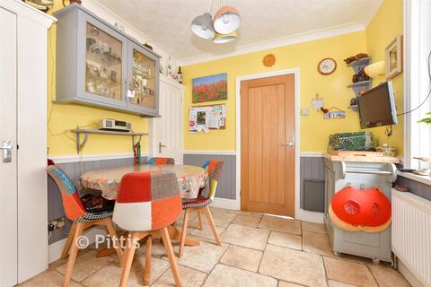 2 bedroom detached bungalow for sale, Denness Road, Sandown PO36