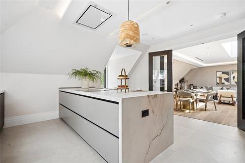 2 bedroom apartment for sale, Wildacre, The Woods, Northwood, Hertfordshire, HA6