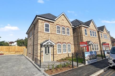 3 bedroom detached house for sale, Ashley Cross