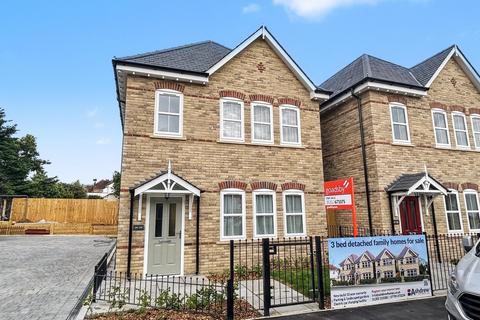 3 bedroom detached house for sale, Ashley Cross