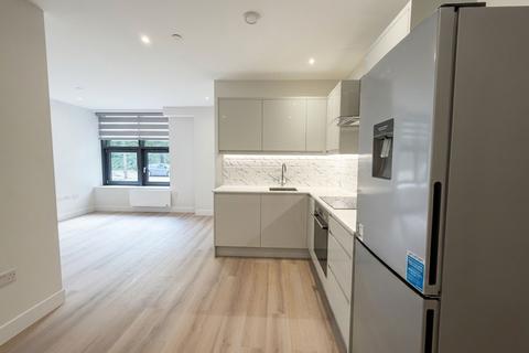 1 bedroom flat to rent, Frayswater Place, Waterwood House, UB8