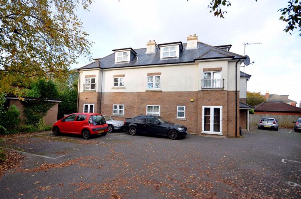 3 bedroom flat to rent