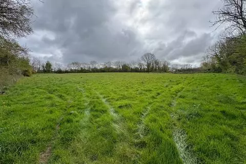 6 bedroom property with land for sale - View 4