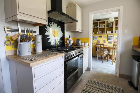 3 bedroom semi-detached house for sale, Finch Avenue, Oakham LE15