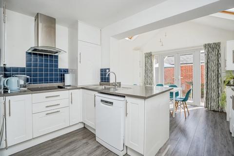 2 bedroom bungalow for sale, Southbourne Avenue, Emsworth, West Sussex, PO10