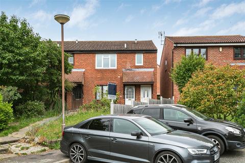1 bedroom flat for sale, Navestock Close, Chingford