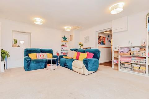 4 bedroom detached house for sale, Guntons Road, Newborough, Peterborough