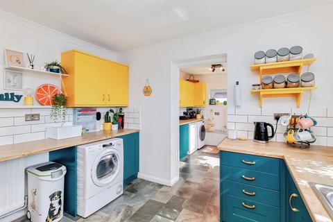 4 bedroom detached house for sale, Guntons Road, Newborough, Peterborough