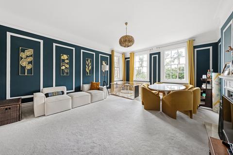 3 bedroom apartment for sale, Broadway, Oxted, Oxted, Surrey, RH8