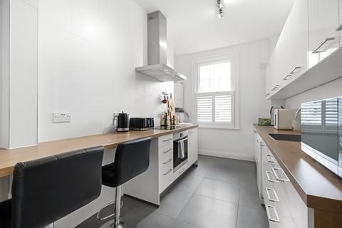 3 bedroom apartment for sale, Broadway, Oxted, Oxted, Surrey, RH8