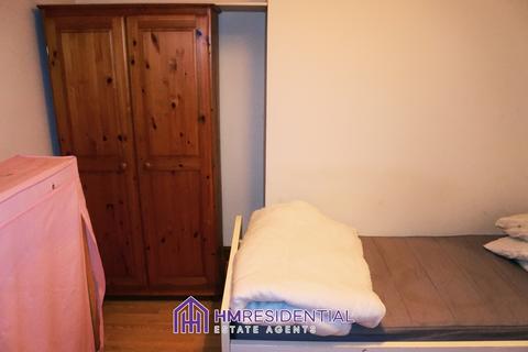 4 bedroom maisonette to rent, Gateshead HIgh Street, Gateshead, Tyne and Wear NE8