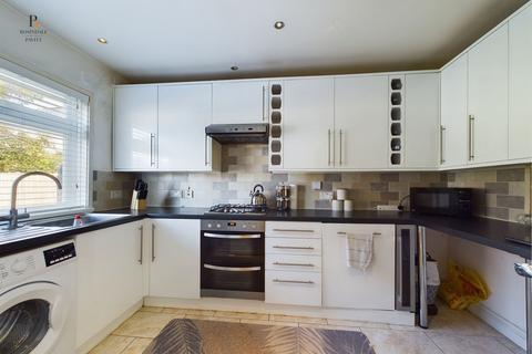 3 bedroom terraced house for sale, Hanover Close, Cheam, SM3