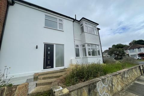 undefined, Halons Road, London, SE9