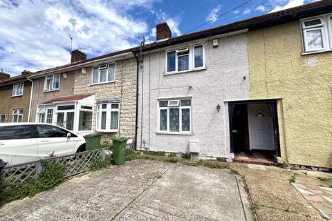 3 bedroom terraced house to rent, Windsor Road, Dagenham, RM8