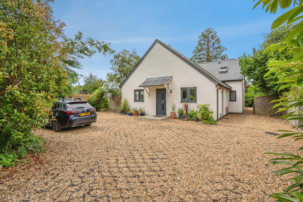 4 bedroom bungalow for sale