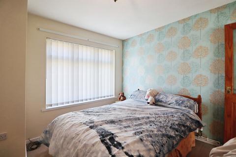 2 bedroom flat for sale, Vincent Close, Barry