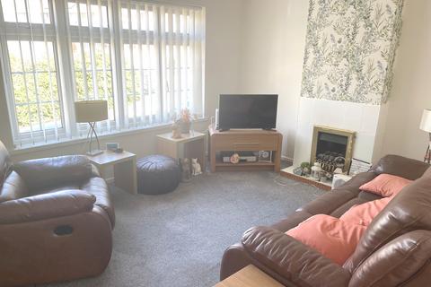 2 bedroom flat for sale, Vincent Close, Barry