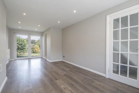 3 bedroom semi-detached house to rent, WELLING DA16