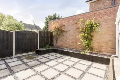 3 bedroom semi-detached house to rent – pohled 4