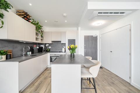 1 bedroom flat for sale, Carnation Gardens, Hayes, UB3