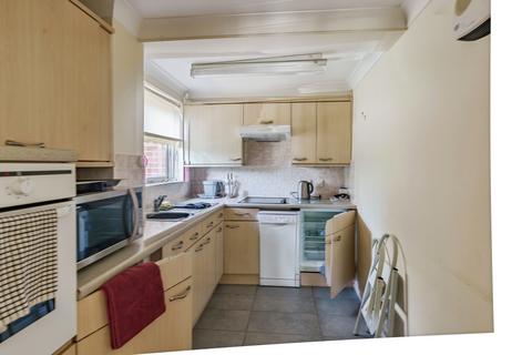 undefined, Castle Court (Tonbridge), Tonbridge TN9