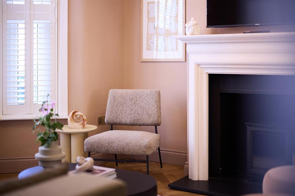 Living room, fireplace