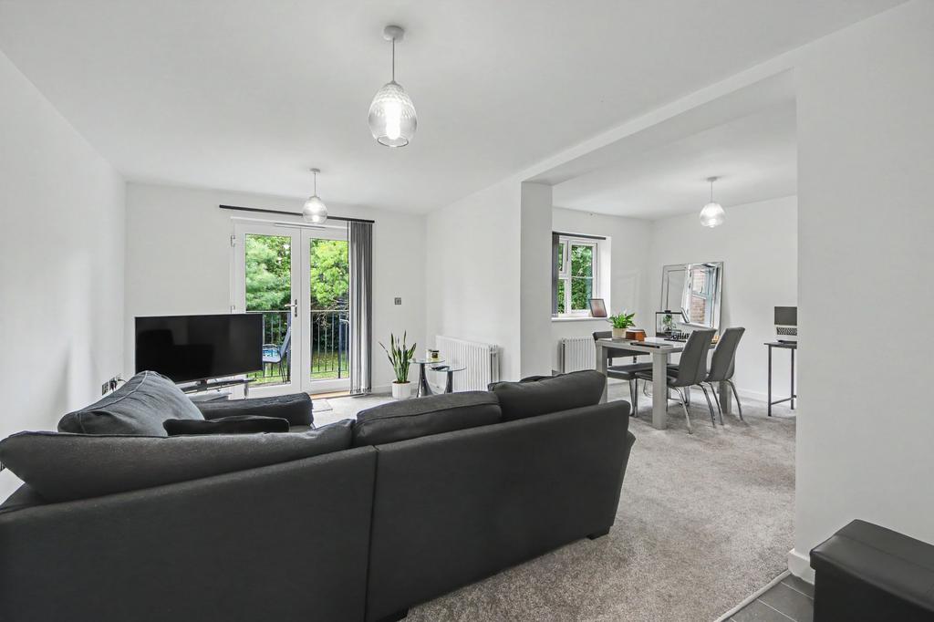Thornhill Park Road, Southampton SO18 - View 2